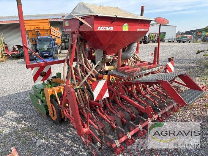 Amazone KE 3000 SPECIAL Rotačné brány a pôdne frézy