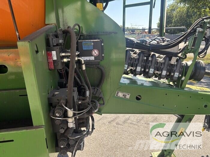 Amazone UX 11200 SUPER Pulvérisateurs traînés