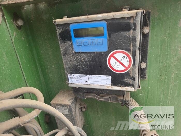 Amazone UX 11200 SUPER Getrokken spuitmachines
