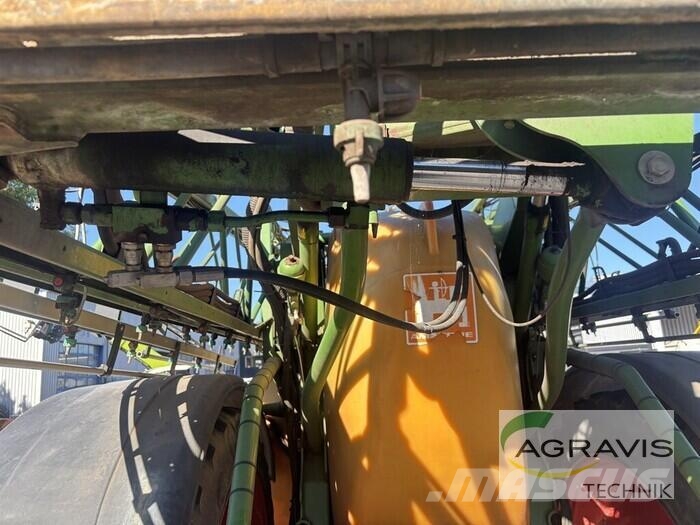 Amazone UX 4200 Trailed sprayers