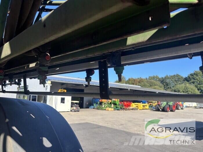 Amazone UX 4200 Trailed sprayers