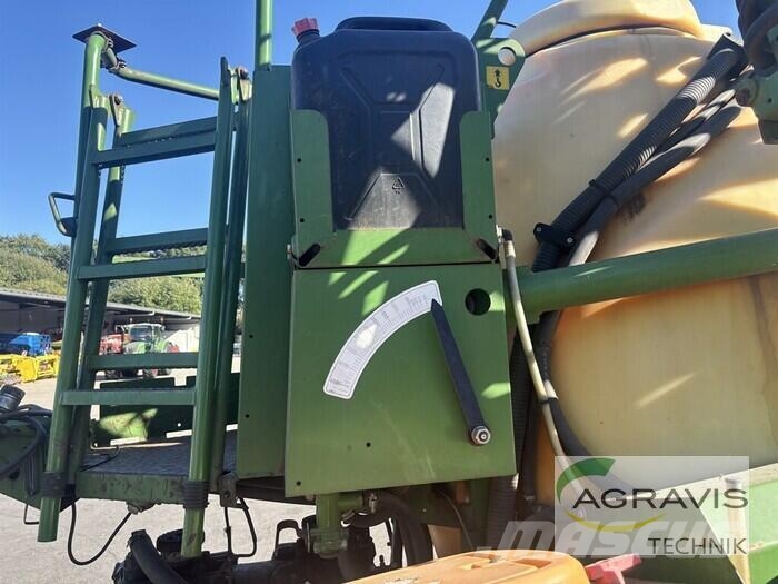 Amazone UX 4200 Trailed sprayers