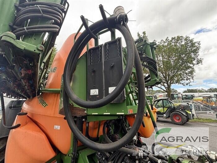 Amazone UX 6200 SUPER Vontatott trágyaszórók