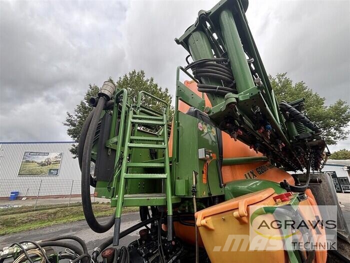 Amazone UX 6200 SUPER Vontatott trágyaszórók