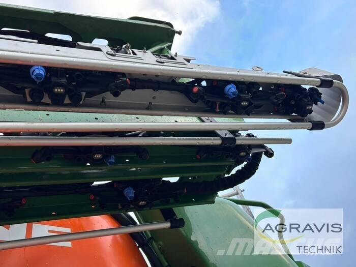 Amazone UX 7601 SUPER Vontatott trágyaszórók