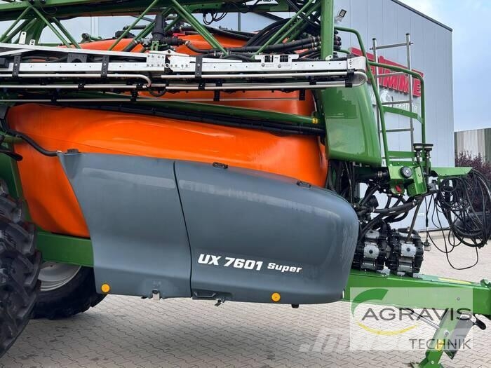 Amazone UX 7601 SUPER Vontatott trágyaszórók