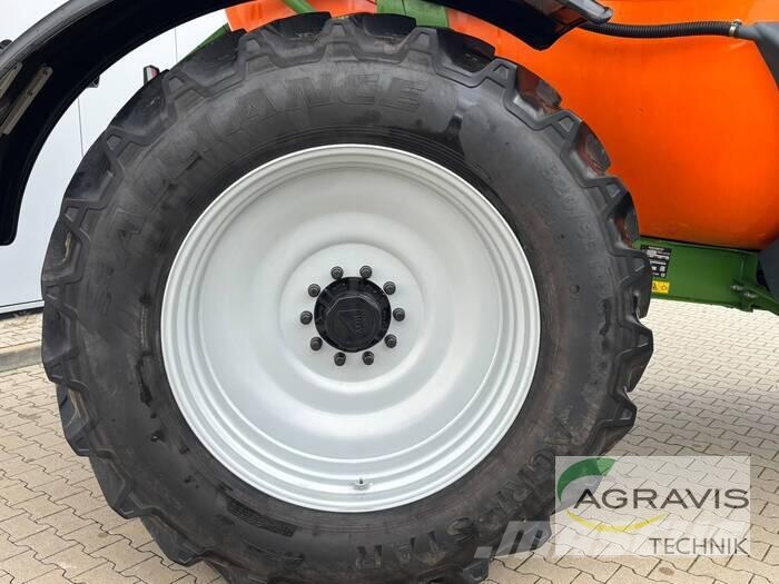 Amazone UX 7601 SUPER Vontatott trágyaszórók