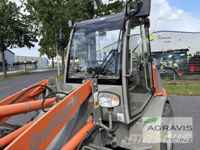 Atlas AR 60 Incarcator pe pneuri