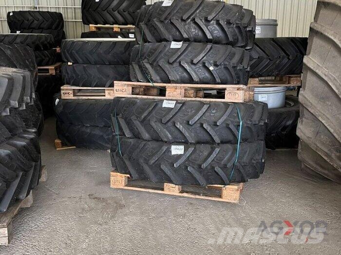 BKT 340/85R38+340/85R24 Reifen