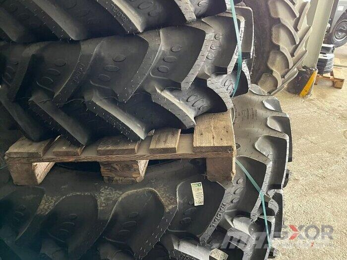 BKT 340/85R38+340/85R24 Reifen