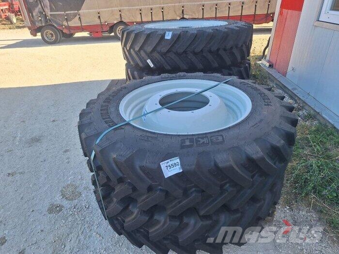 BKT 480/80R46+380/85R34 Pflegeräder Pneus, rodas e aros