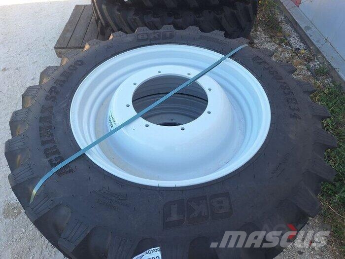 BKT 480/80R46+380/85R34 Pflegeräder Pneus, rodas e aros