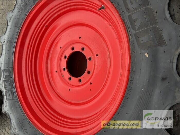 BKT PFLEGEBEREIFUNG BKT 380 / 85 R 24 + 420 / 85 R 38 Opony, koła i felgi