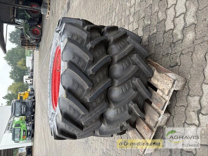 BKT PFLEGEBEREIFUNG BKT 380 / 85 R 24 + 420 / 85 R 38 Opony, koła i felgi