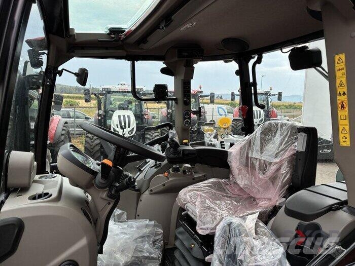 Case IH 120 M Farmall Трактори