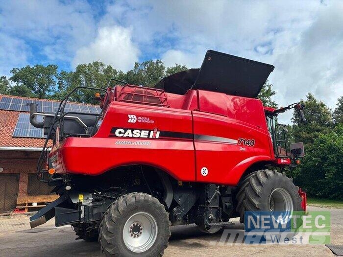 Case IH AF 7140 حصادات