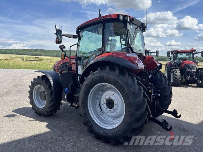 Case IH Farmall 100C Traktory
