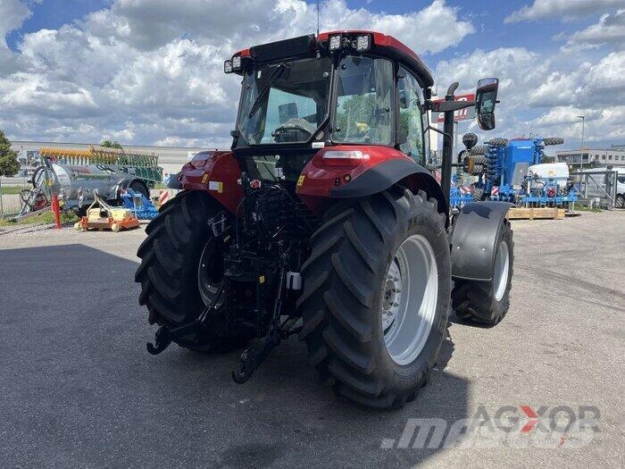 Case IH Farmall 100C Traktory