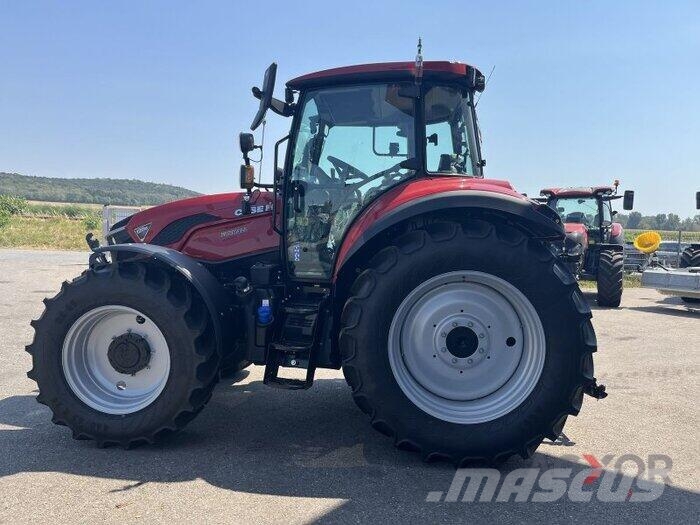 Case IH Farmall 120M Tractoren