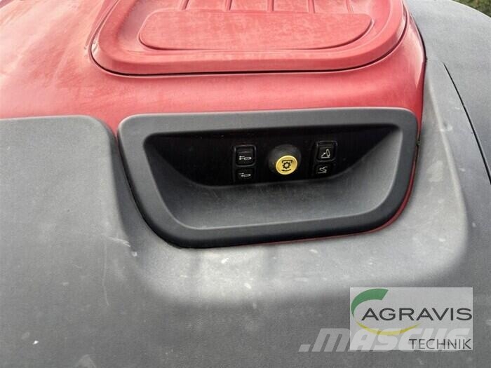 Case IH OPTUM 270 CVX الجرارات