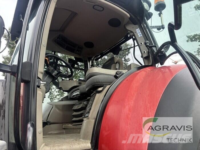 Case IH OPTUM 270 CVX الجرارات