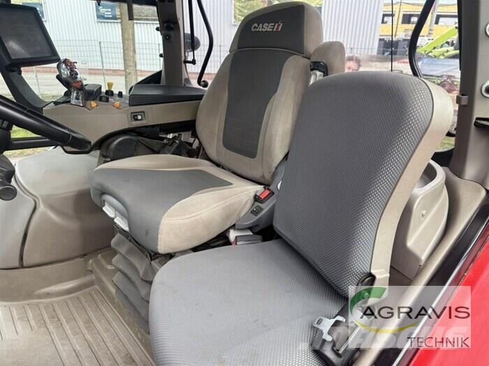 Case IH OPTUM 270 CVX الجرارات