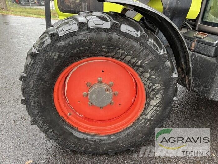 CLAAS ARES 556 RZ COMFORT Traktoren