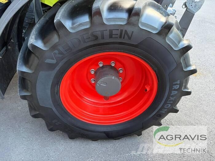 CLAAS ARION 530 CMATIC CIS+ Tratores