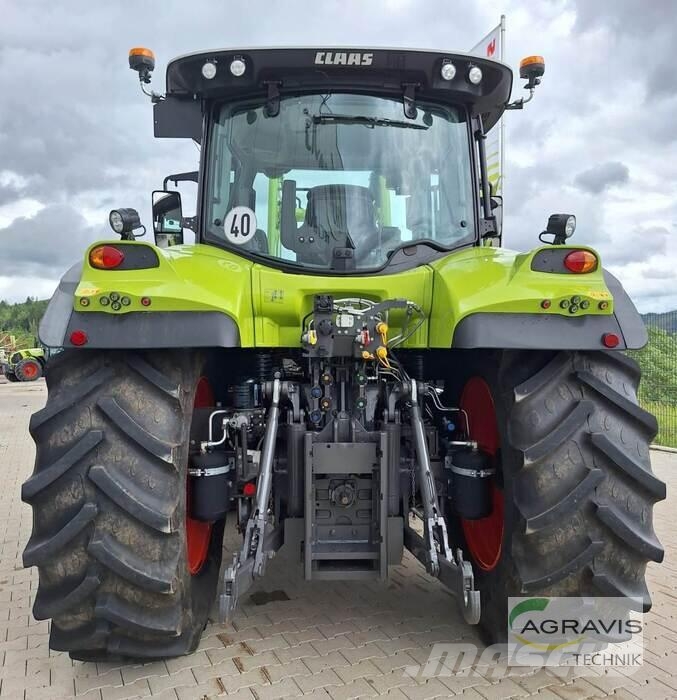 CLAAS ARION 530 CMATIC CIS+ Traktoren