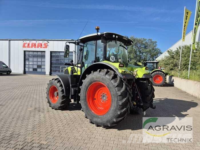 CLAAS ARION 550 CMATIC CEBIS Tractoren