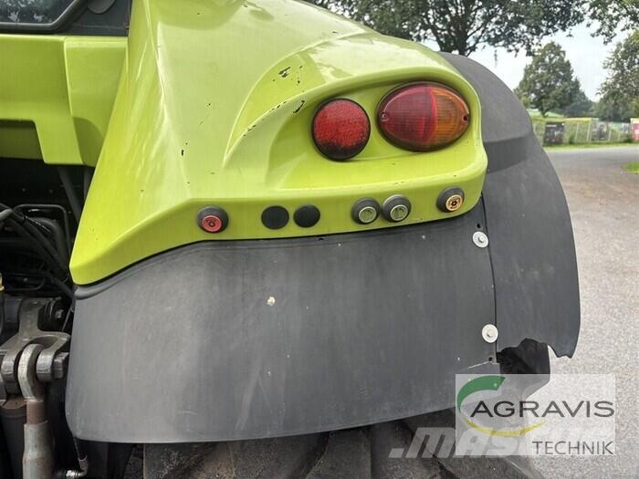 CLAAS ARION 620 CIS Traktory