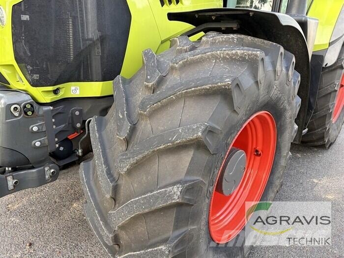 CLAAS ARION 660 CMATIC CEBIS Traktory