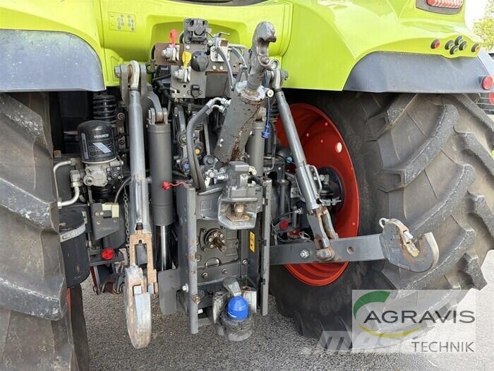 CLAAS ARION 660 CMATIC CEBIS Traktory