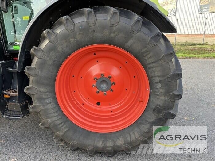 CLAAS ARION 660 CMATIC CEBIS Traktory