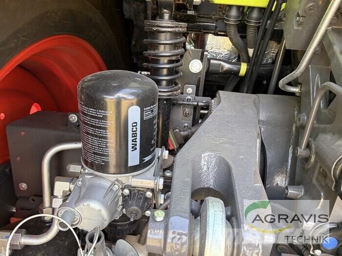 CLAAS ARION 660 CMATIC CEBIS Traktory