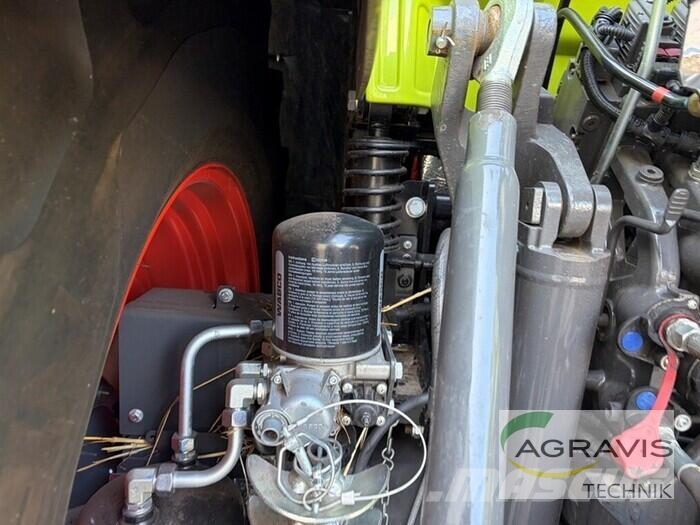 CLAAS ARION 660 CMATIC CEBIS + FL 150 Traktory