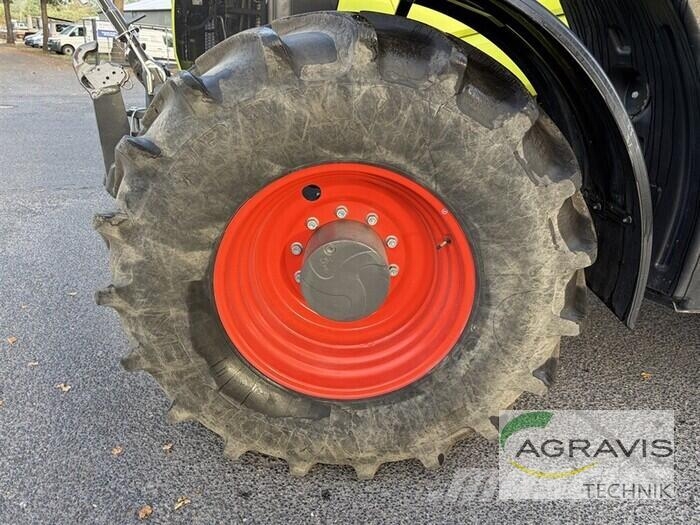 CLAAS ARION 660 CMATIC CEBIS Trattori