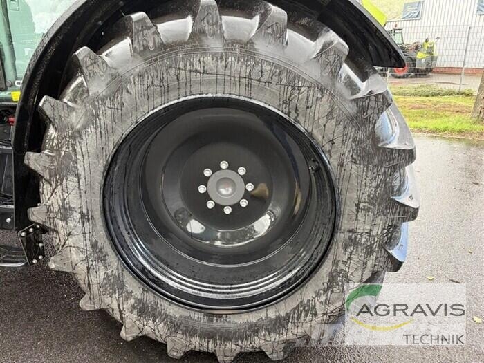 CLAAS ARION 660 CMATIC CEBIS Traktoren