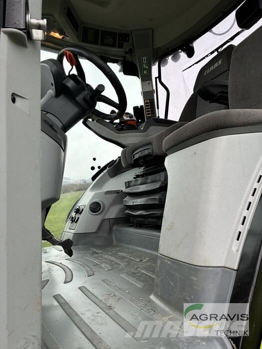 CLAAS AXION 810 CMATIC CEBIS Traktoren