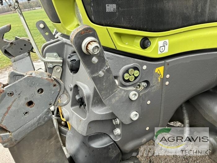CLAAS AXION 810 CMATIC CEBIS Traktoren