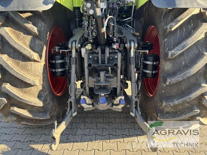 CLAAS AXION 810 CMATIC CEBIS الجرارات