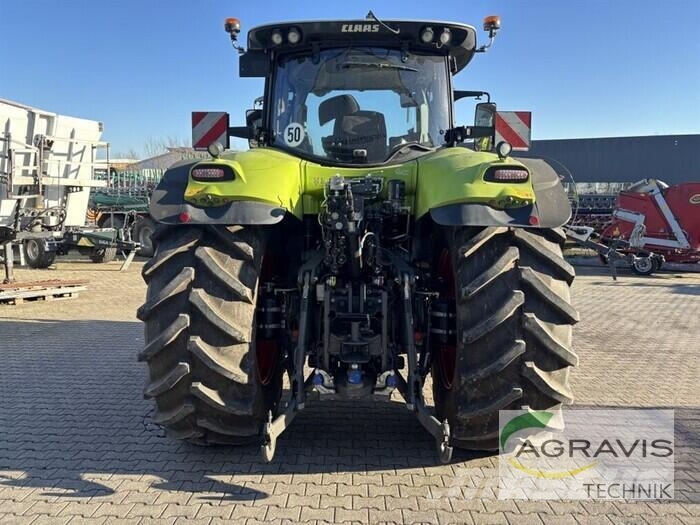 CLAAS AXION 810 CMATIC CEBIS الجرارات