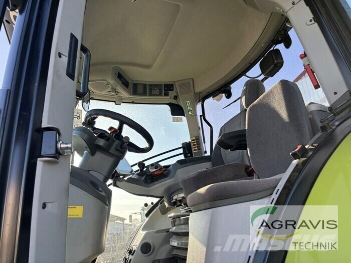 CLAAS AXION 810 CMATIC CEBIS الجرارات
