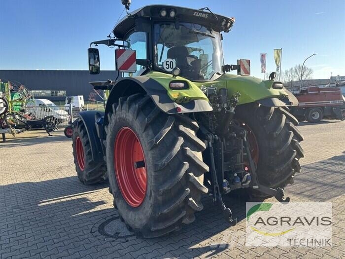 CLAAS AXION 810 CMATIC CEBIS الجرارات