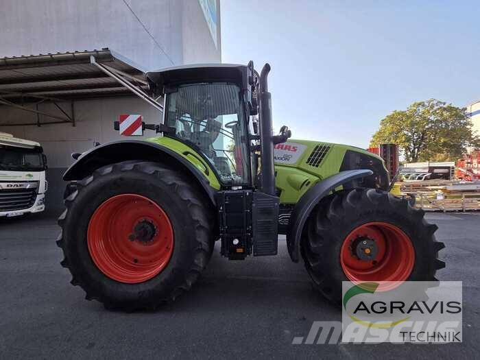 CLAAS AXION 810 CMATIC CEBIS Traktoren
