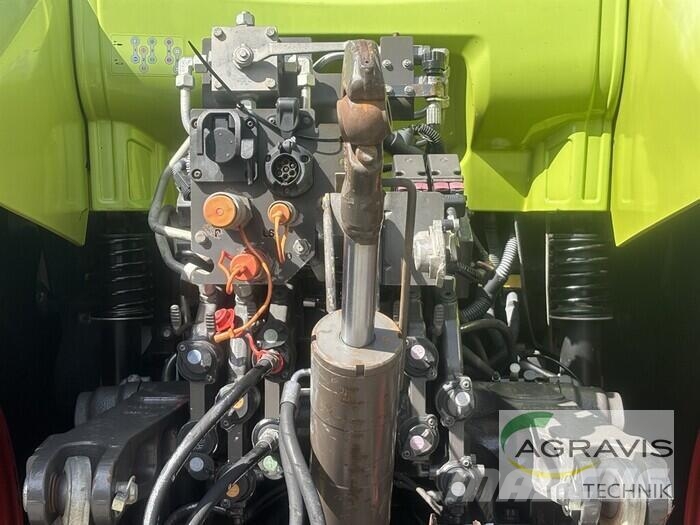 CLAAS AXION 810 CMATIC TIER 4F الجرارات