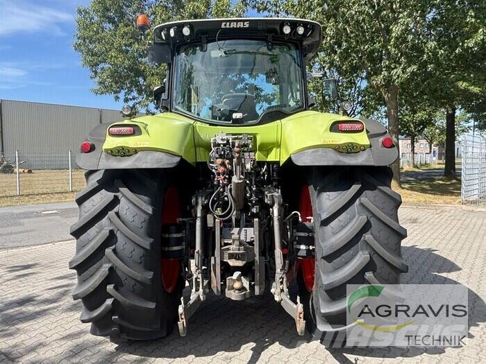 CLAAS AXION 810 CMATIC TIER 4F الجرارات