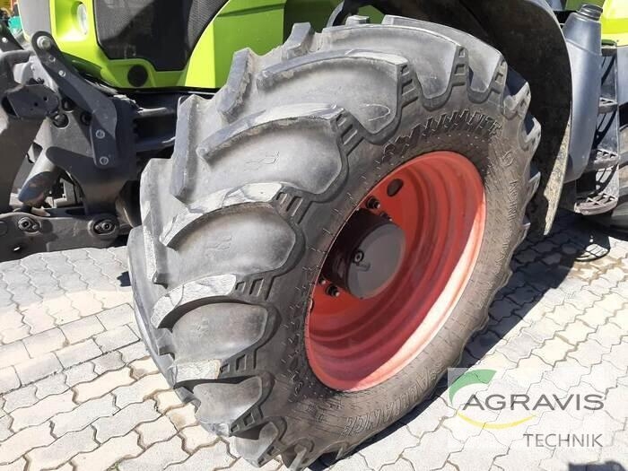 CLAAS AXION 810 CMATIC TIER 4I Traktorit