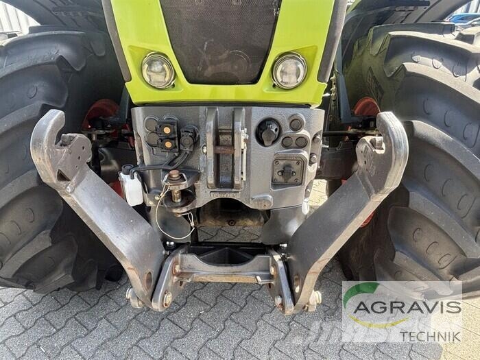 CLAAS AXION 810 CMATIC TIER 4F الجرارات