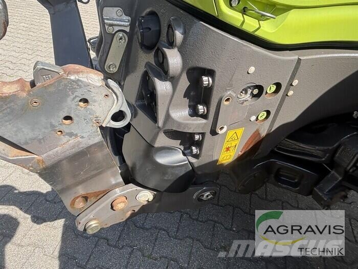CLAAS AXION 810 CMATIC TIER 4F الجرارات